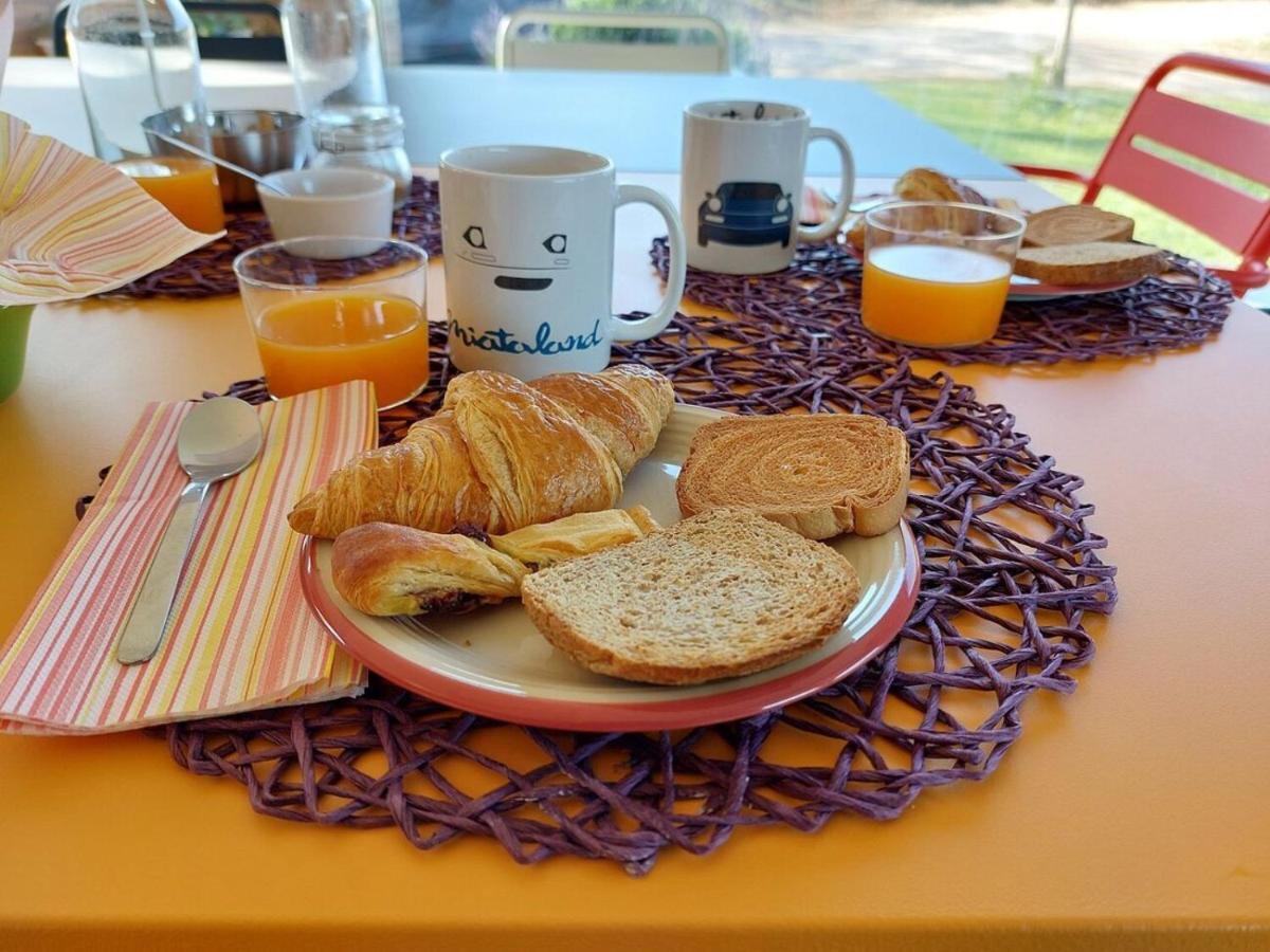 Bed and Breakfast Miataland Collazzone Exterior foto